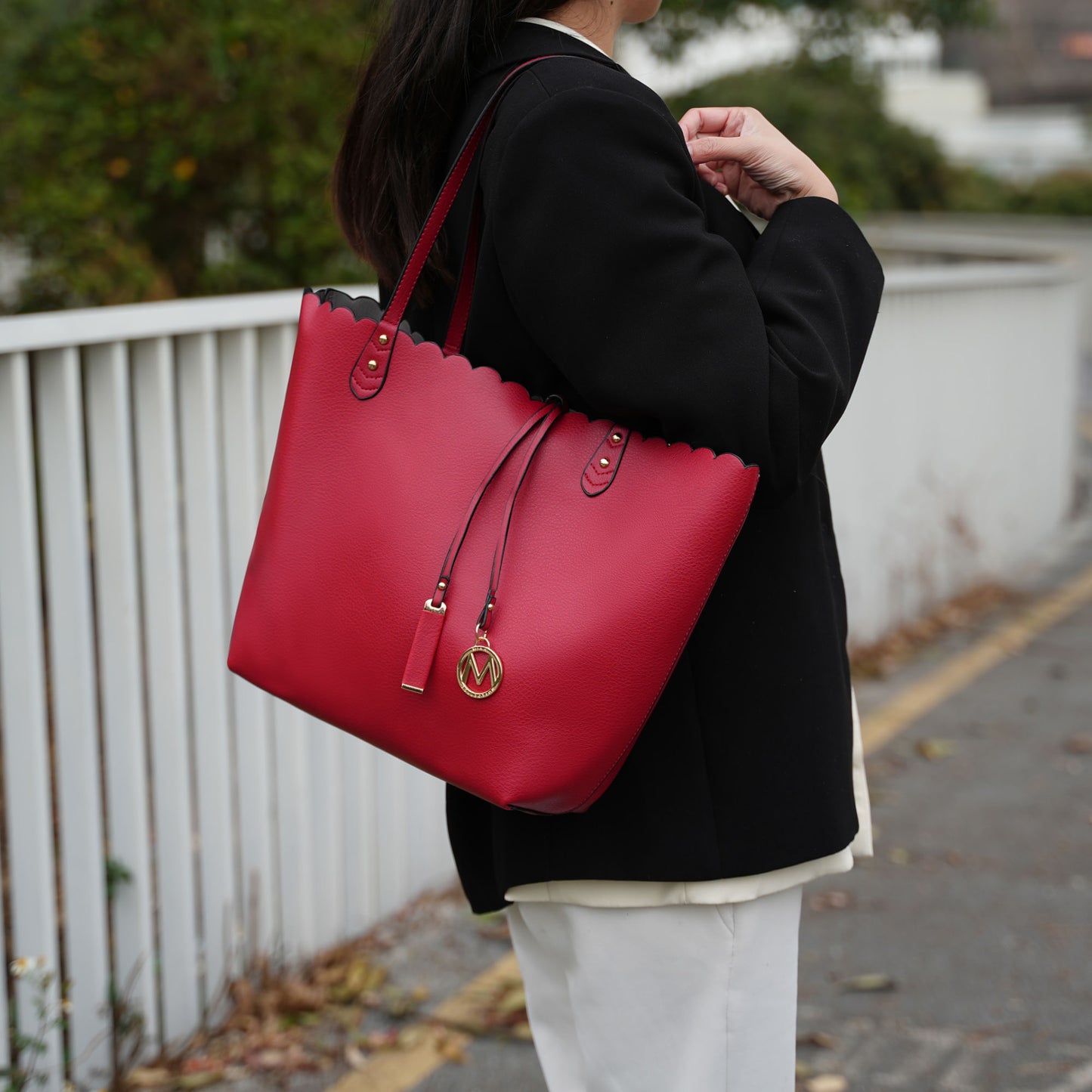 Amahia Vegan Leather Women Reversible Shopper Tote Bag with Crossbody Pouch